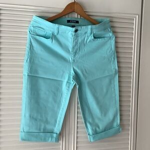 Chaps Light Aqua Cropped Capri Pants